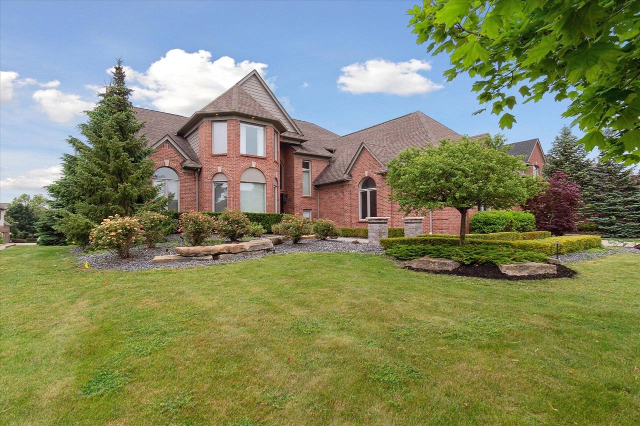 46746 Merion Circle, Northville, MI 48168-8489