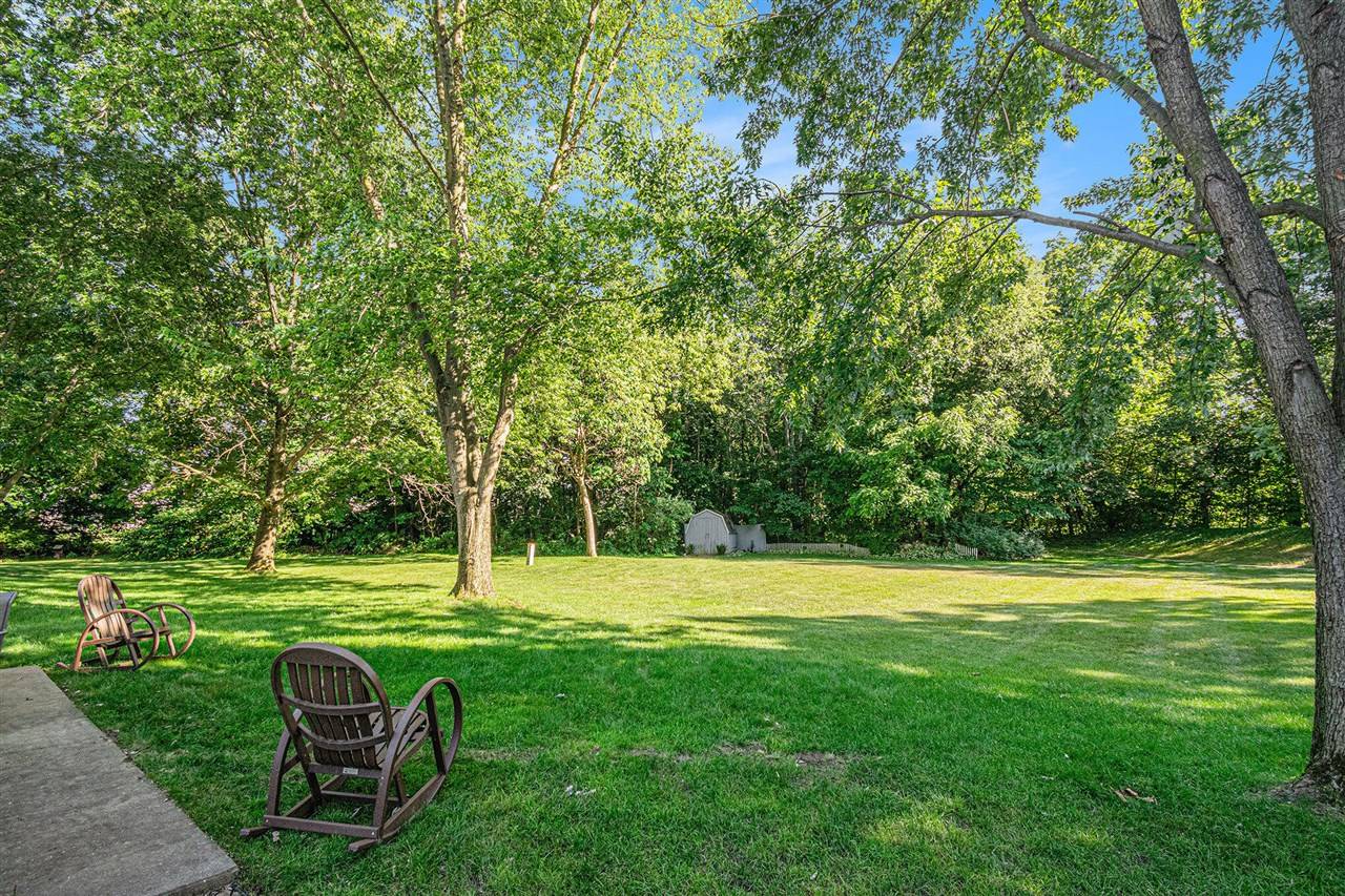 Niles, MI 49120-4664,1314 Honeysuckle Lane
