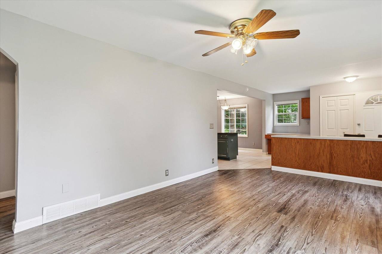 Northville, MI 48167,21845 Novi Road