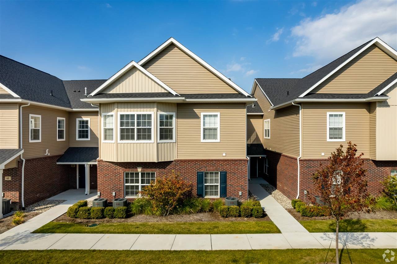 29330 TOWNE CENTER CIRCLE, Warren, MI 48093