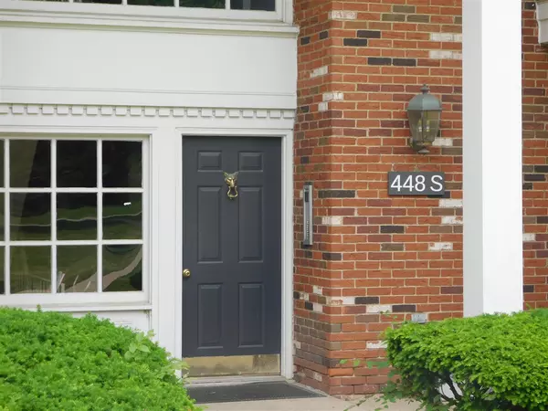 448 Fox Hills Drive, Bloomfield Hills, MI 48304-1330