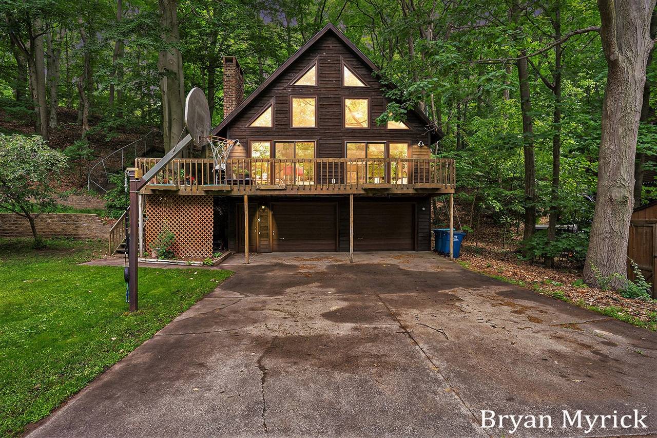 2431 Eagle Drive, Holland, MI 49424