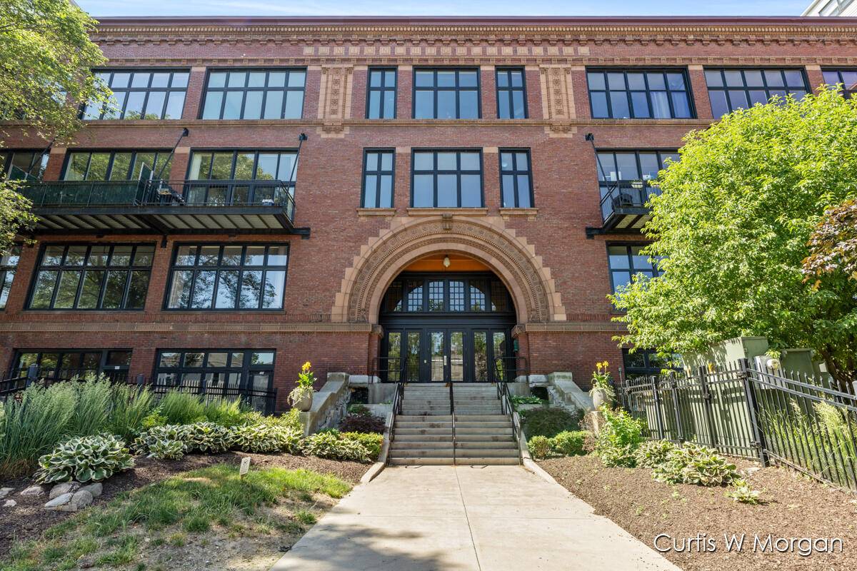 600 Broadway Avenue, Grand Rapids, MI 49504