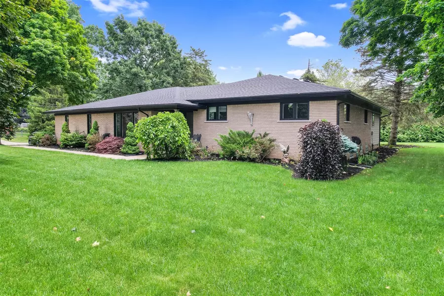 6898 Vernmoor Drive Drive, Troy, MI 48098-1760