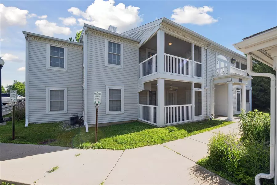 2243 S Main Street, Ann Arbor, MI 48103
