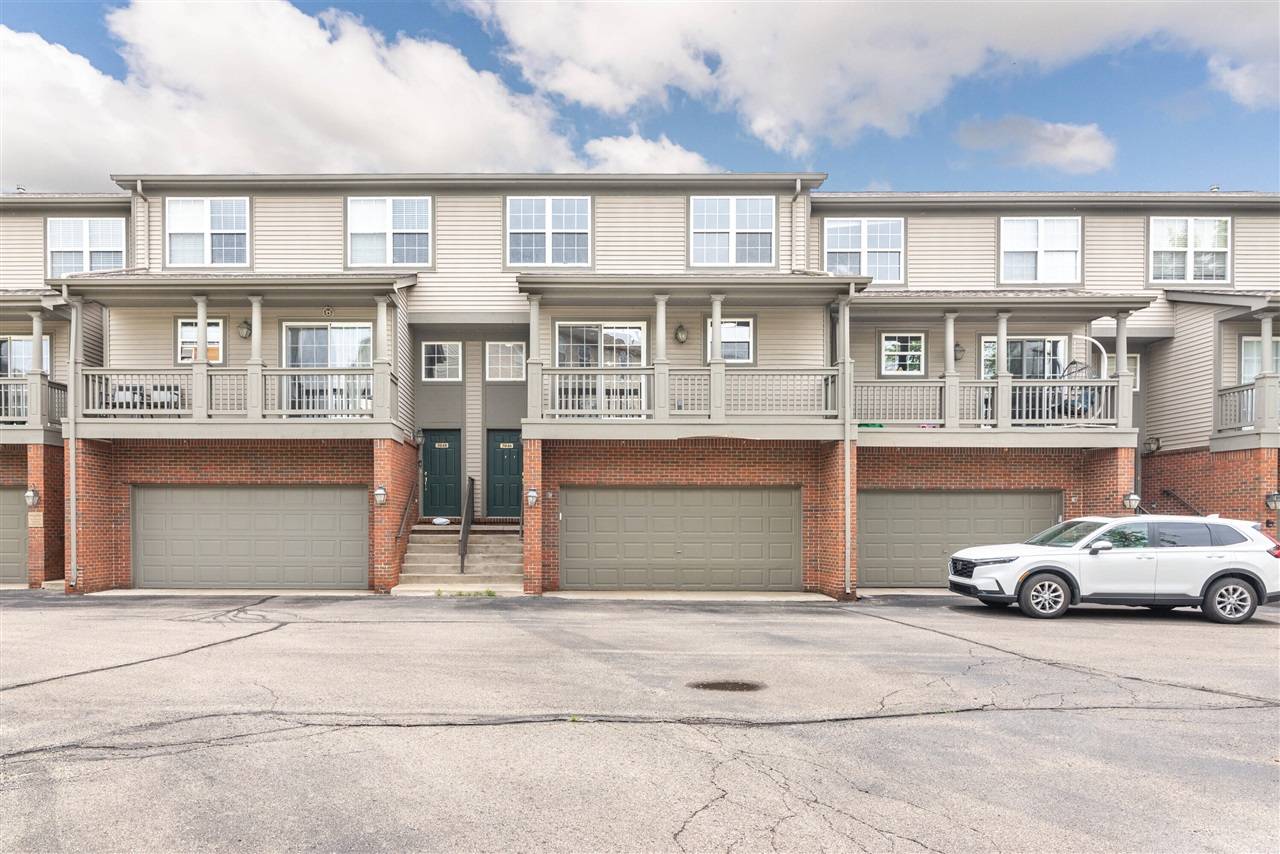 3046 Barclay Way, Ann Arbor, MI 48105