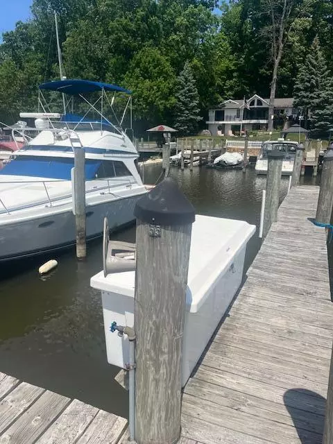 South Haven, MI 49090-49090,300 Oak Street