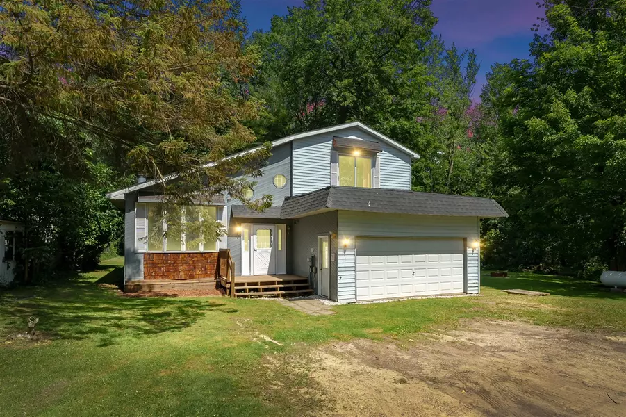 119 Peterson Drive, Gobles, MI 49055