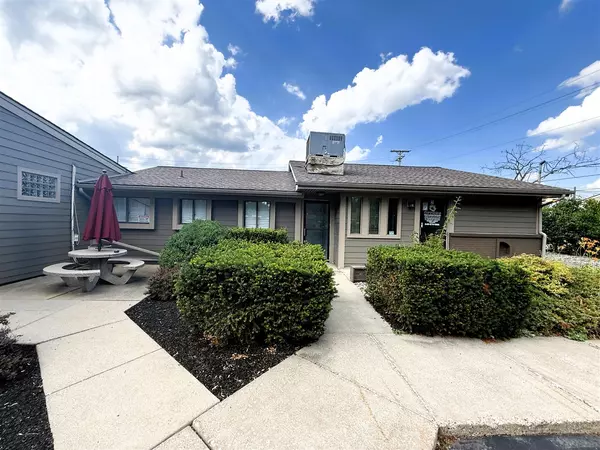 Waterford, MI 48327,5685 Highland Road