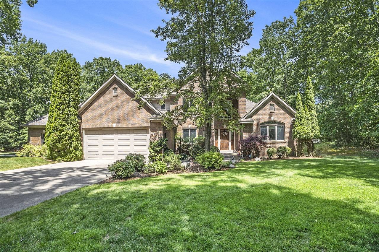 17055 Forest Lake Drive, West Olive, MI 49460-9790