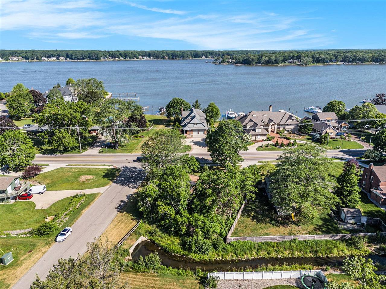 Holland, MI 49423-4537,792 S Shore Drive