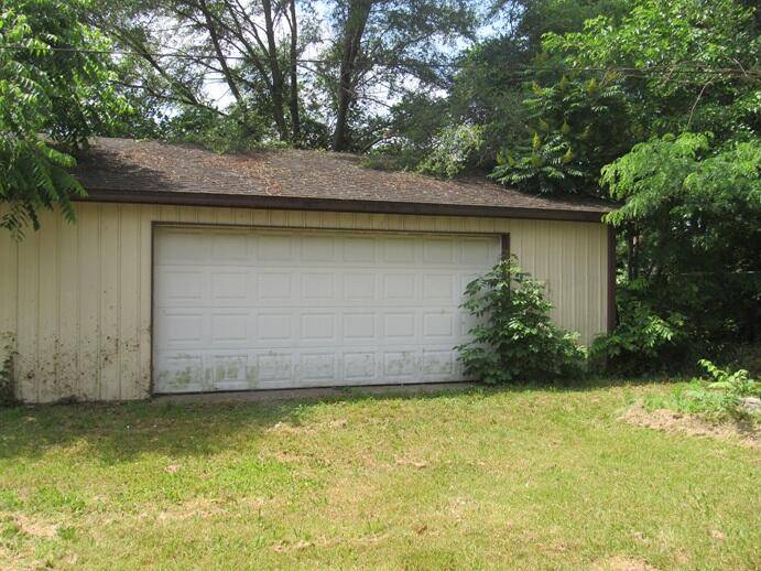 Three Rivers, MI 49093,112 N Andrews Street
