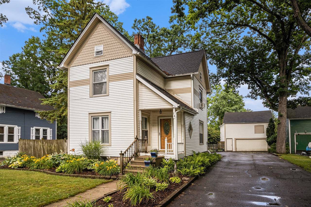 14 Grove Street, Galesburg, MI 49053-9760