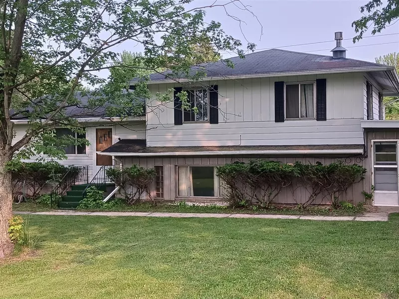 4376 E Snow Road, Berrien Springs, MI 49103-9224