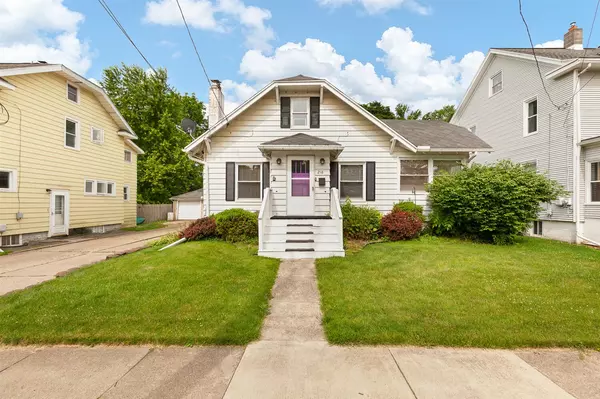 218 N Wisner Street, Jackson, MI 49202-4137