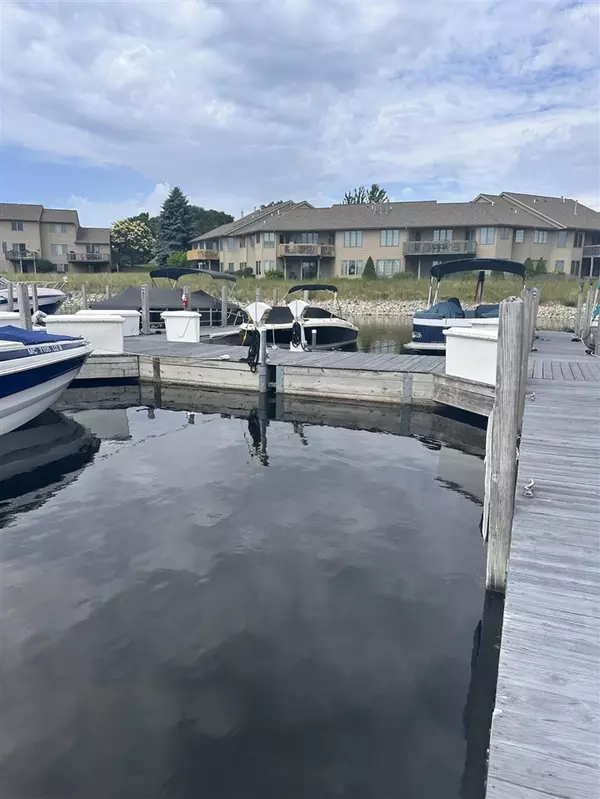 Muskegon, MI 49441,3545 Marina View Point