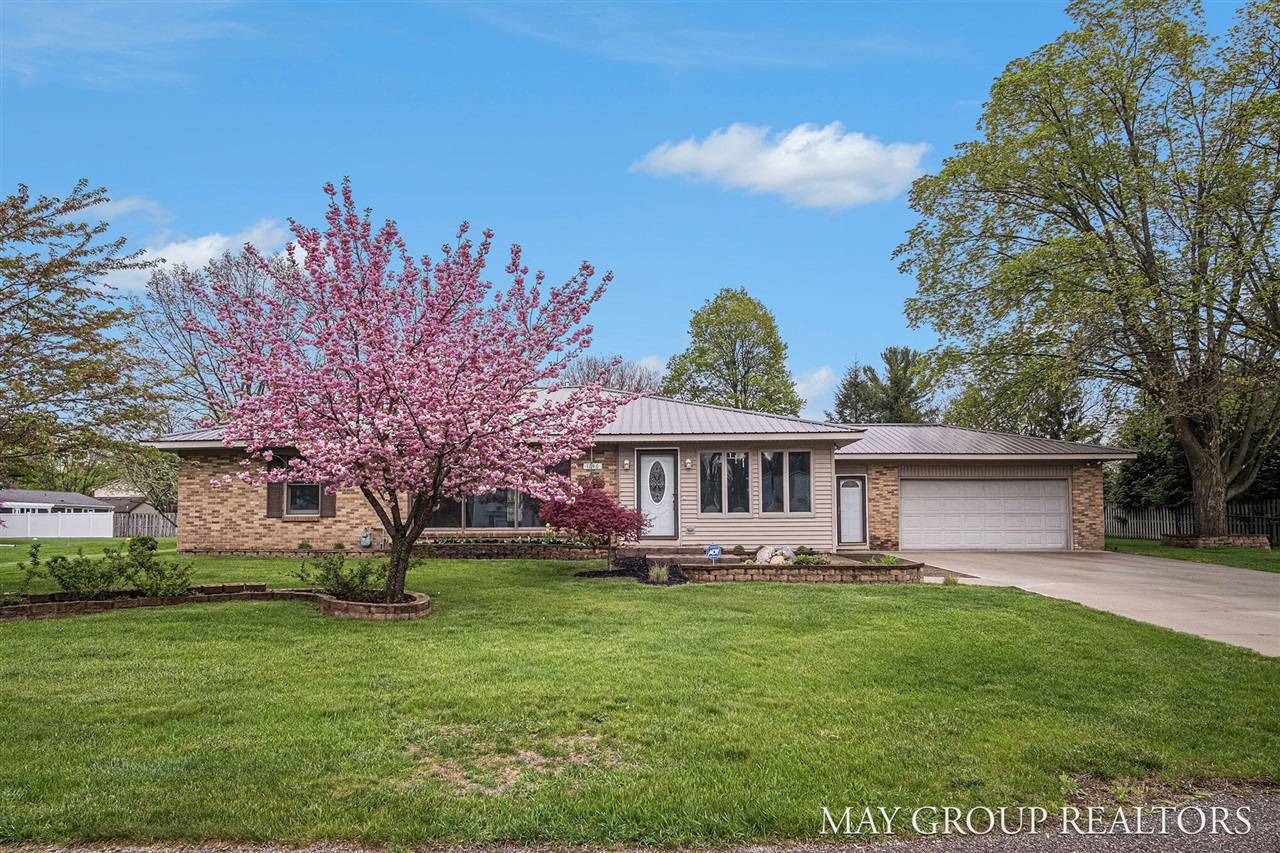 1246 Forest Hollow Court, Grand Rapids, MI 49546