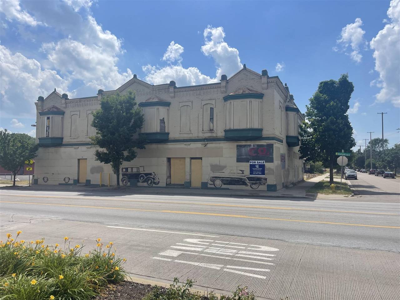 Grand Rapids, MI 49507-1023,1103 Division Avenue