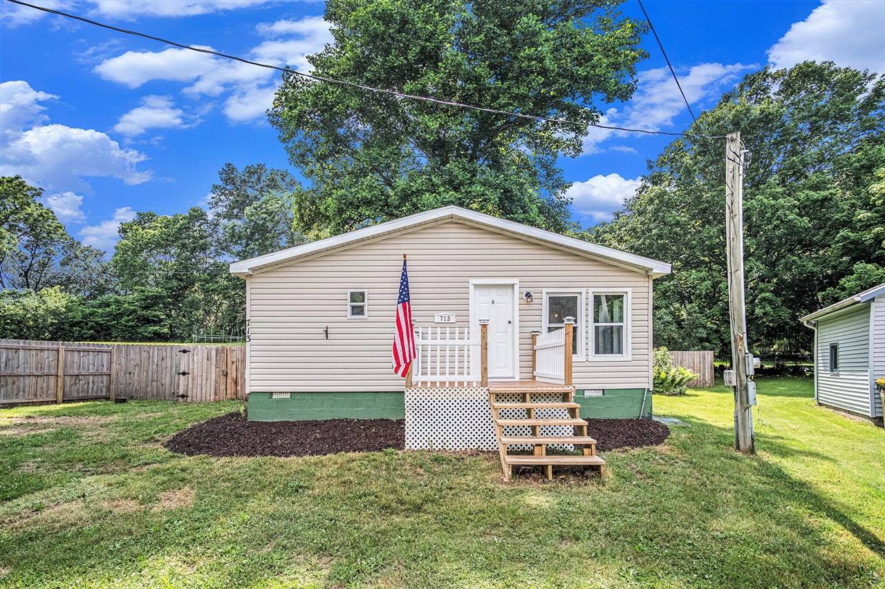 713 Maple Road, Ionia, MI 48846