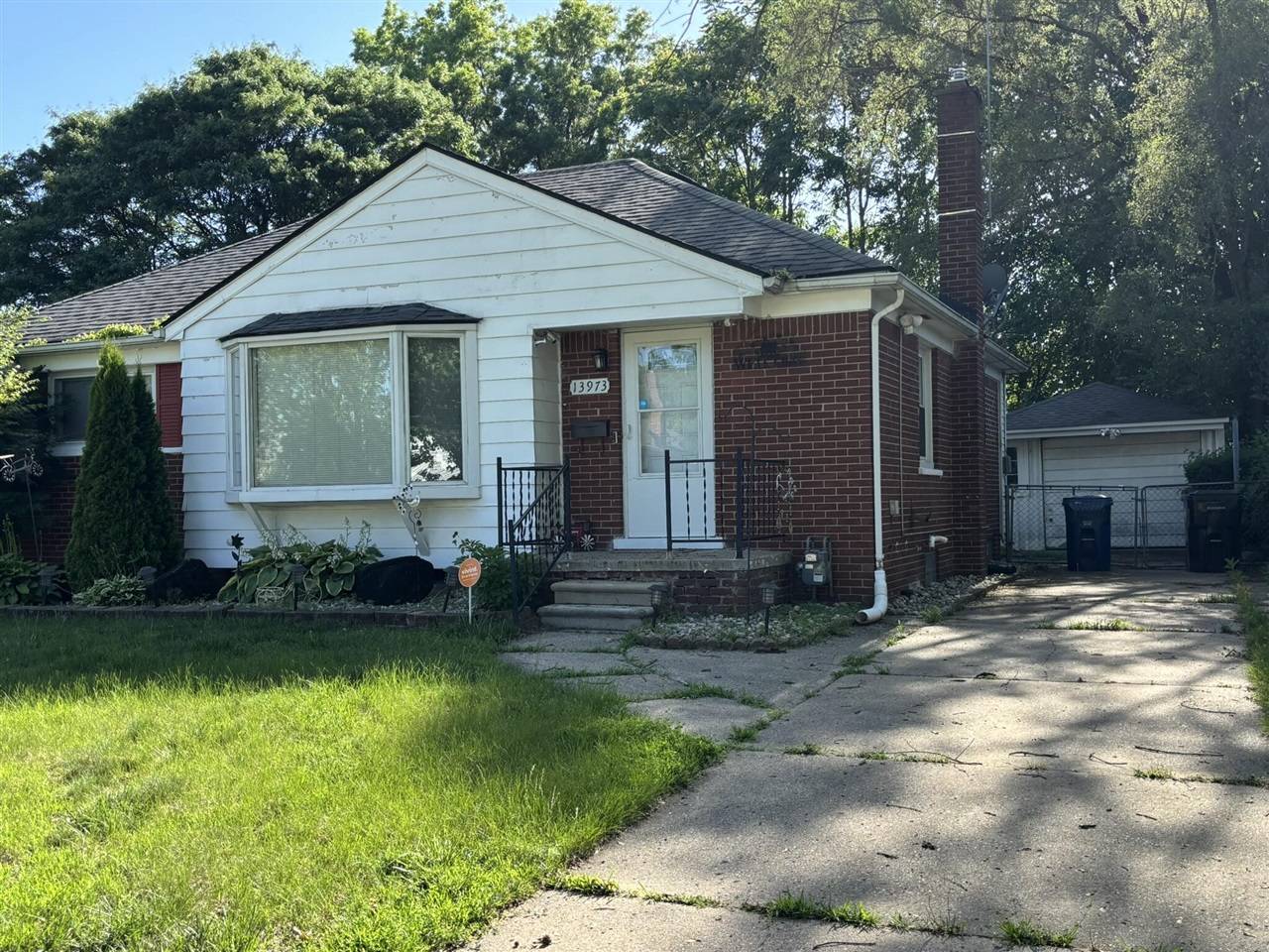 13973 Brady, Redford, MI 48239-2820