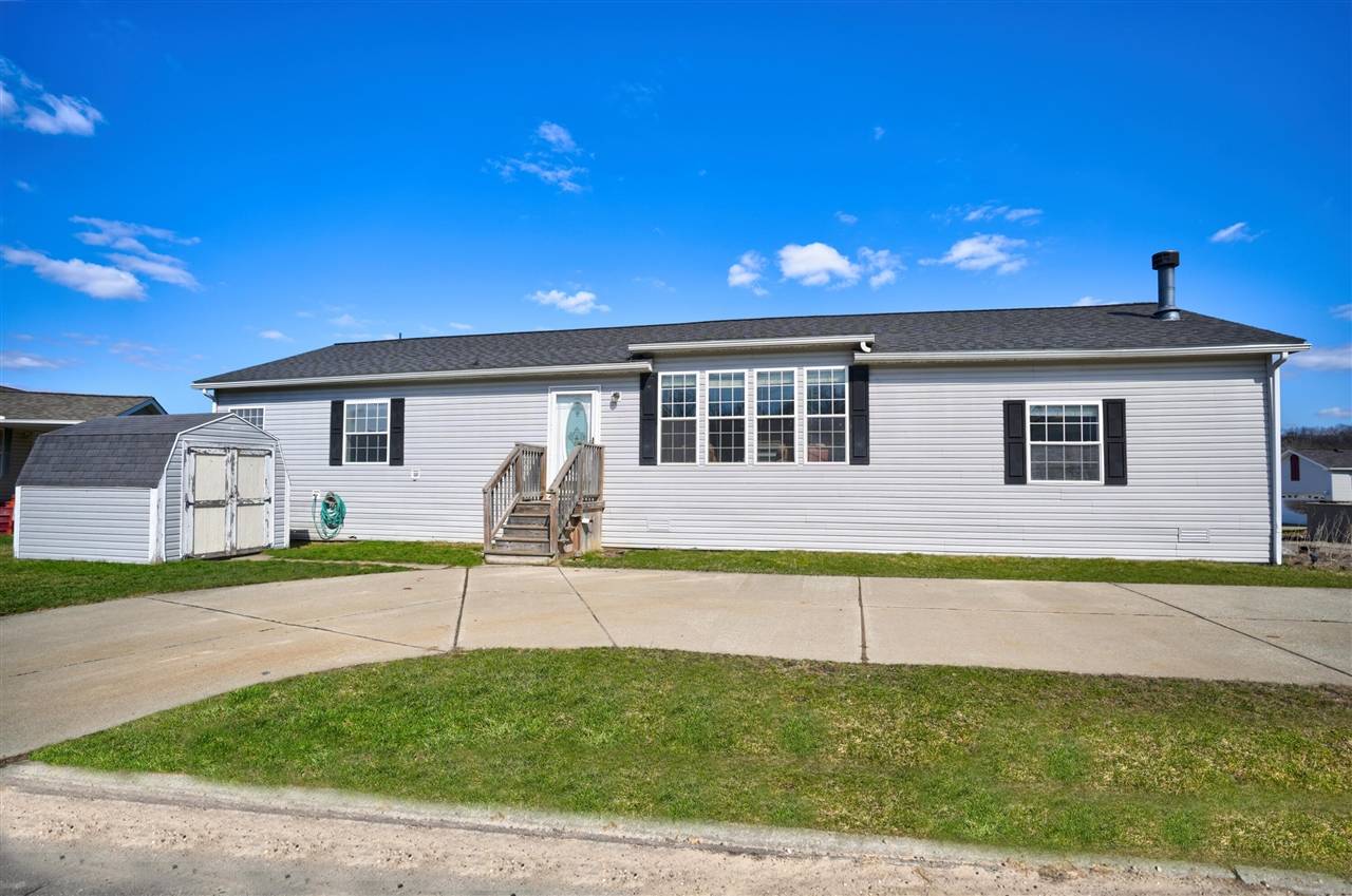 Holly, MI 48442,16257 derby Circle