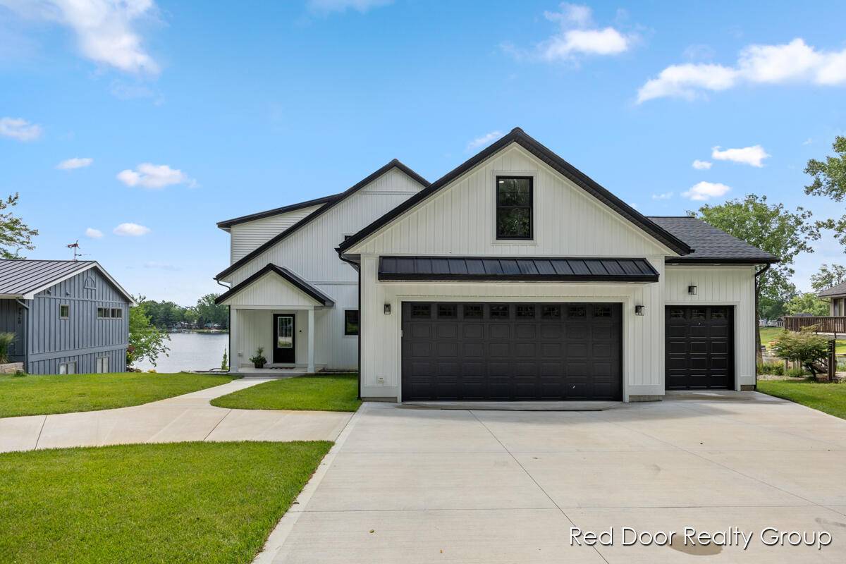 7956 Island Court, Stanwood, MI 49346