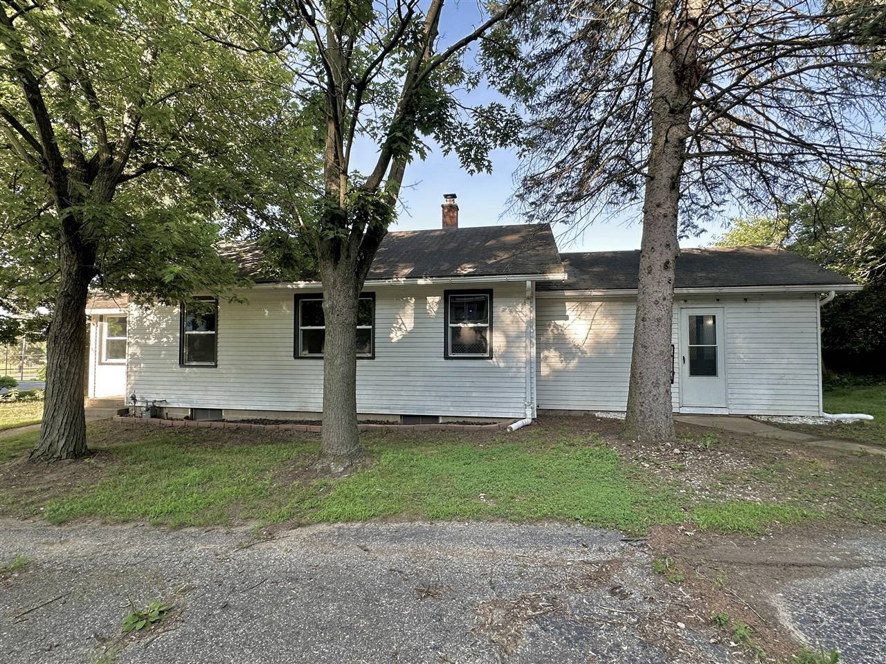758 E Roosevelt Avenue, Battle Creek, MI 49017-5495