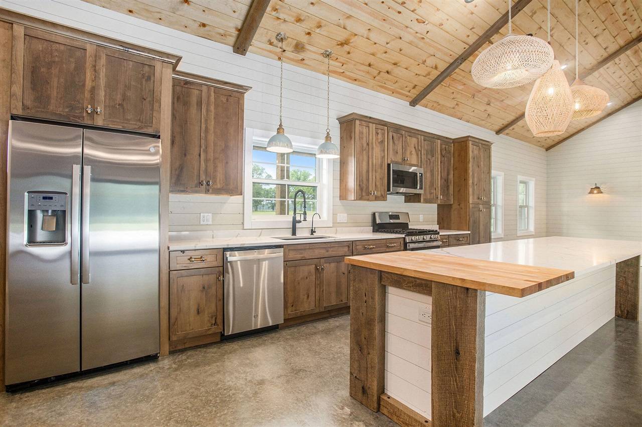 Three Rivers, MI 49093,17756 Brad Lane