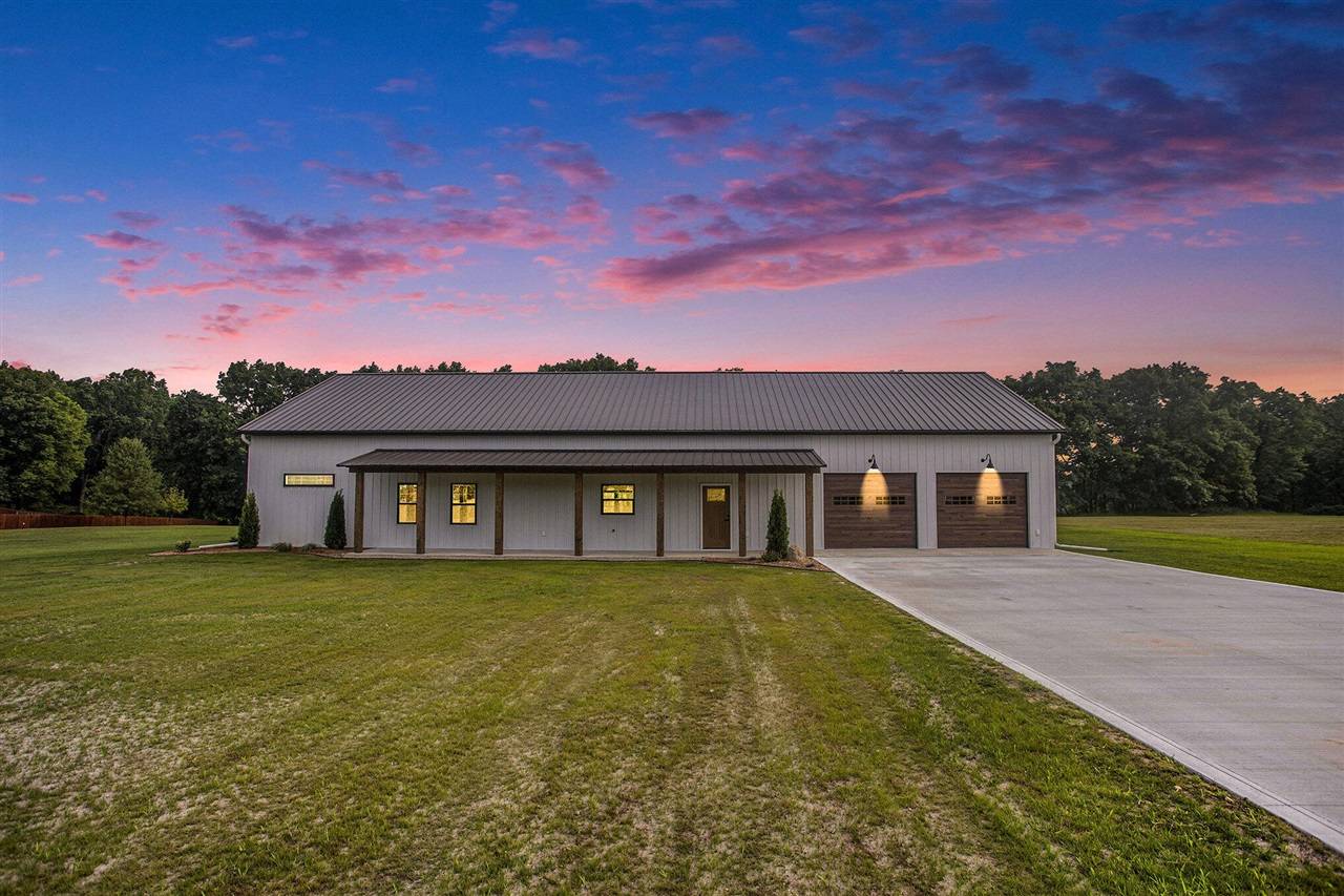 17756 Brad Lane, Three Rivers, MI 49093