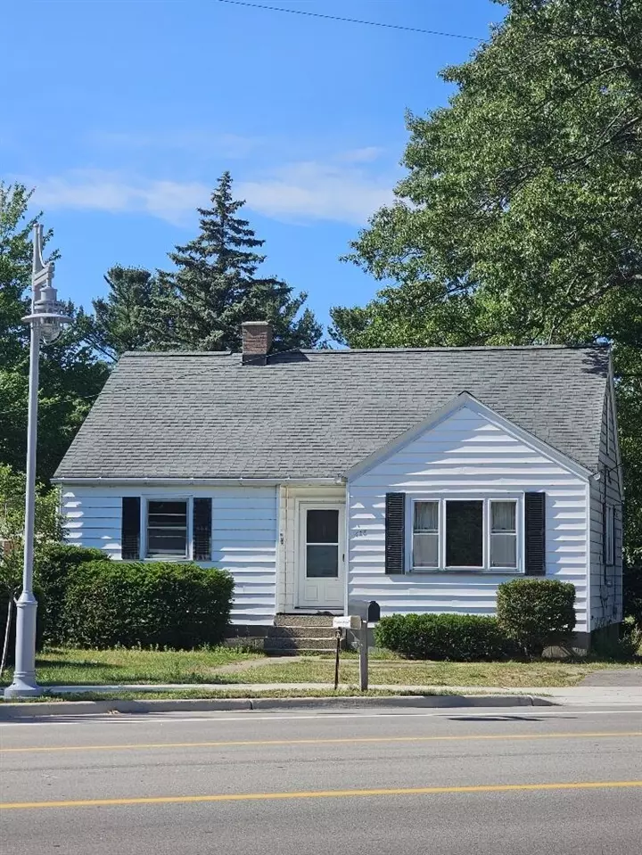 Norton Shores, MI 49444-3718,428 Seminole Road