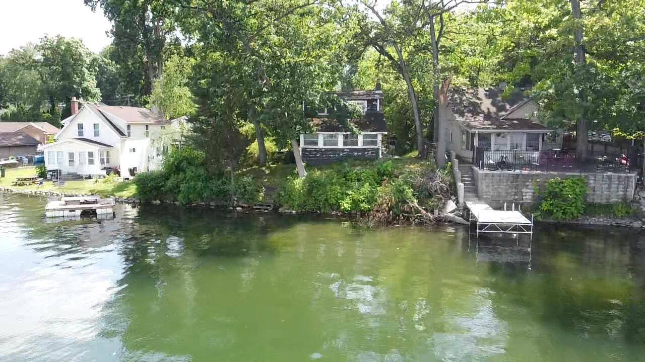 6523 Knox Drive, Brighton, MI 48116-9545