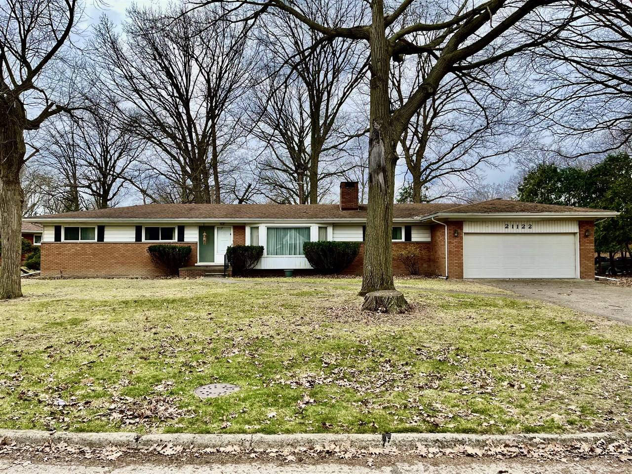 21122 Shurley Drive, Grosse Ile, MI 48138-1125