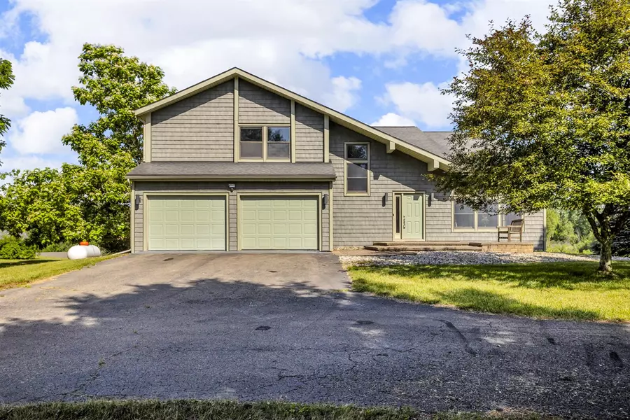 6890 Lingane Road, Chelsea, MI 48118-9435