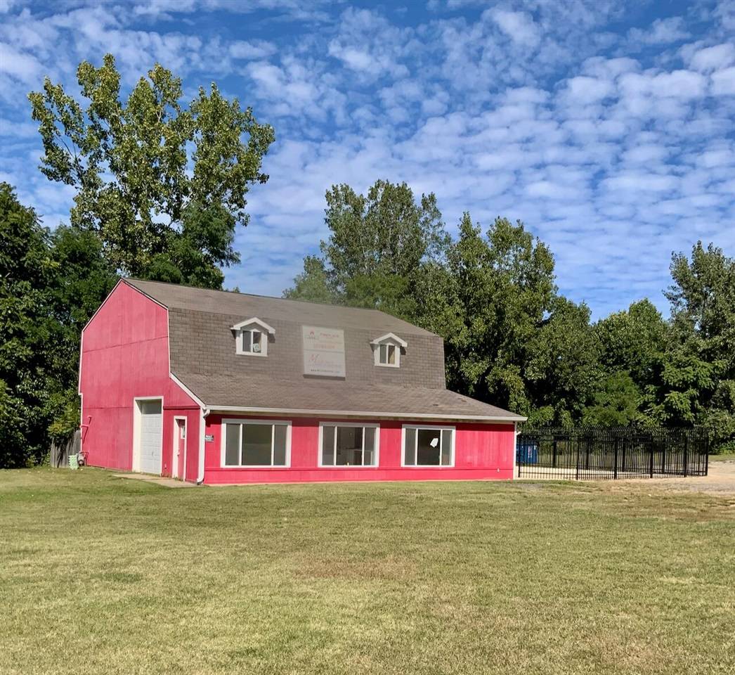 5388 Red Arrow Highway, Stevensville, MI 49127-1018
