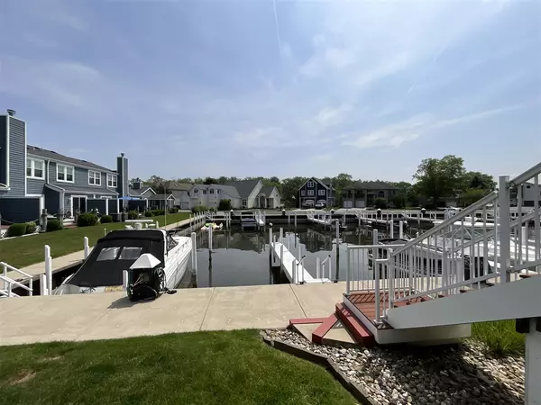 Saint Joseph, MI 49085,2317 S Pointe Way