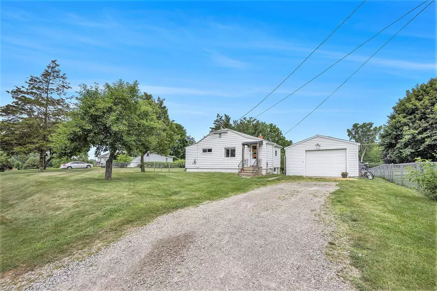 3477 Esson Drive, Grand Blanc, MI 48439-7935