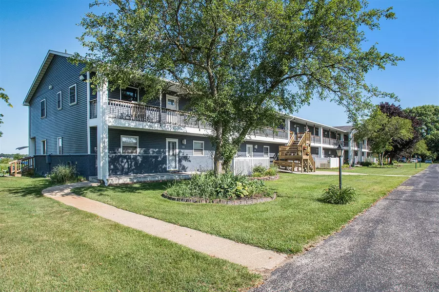 68570 Morton Drive, Edwardsburg, MI 49112-9597