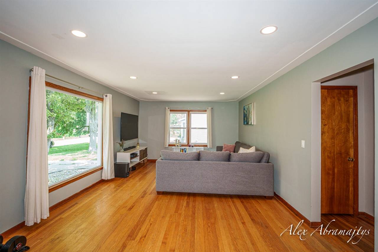 Grand Rapids, MI 49506,1862 Avondale Drive