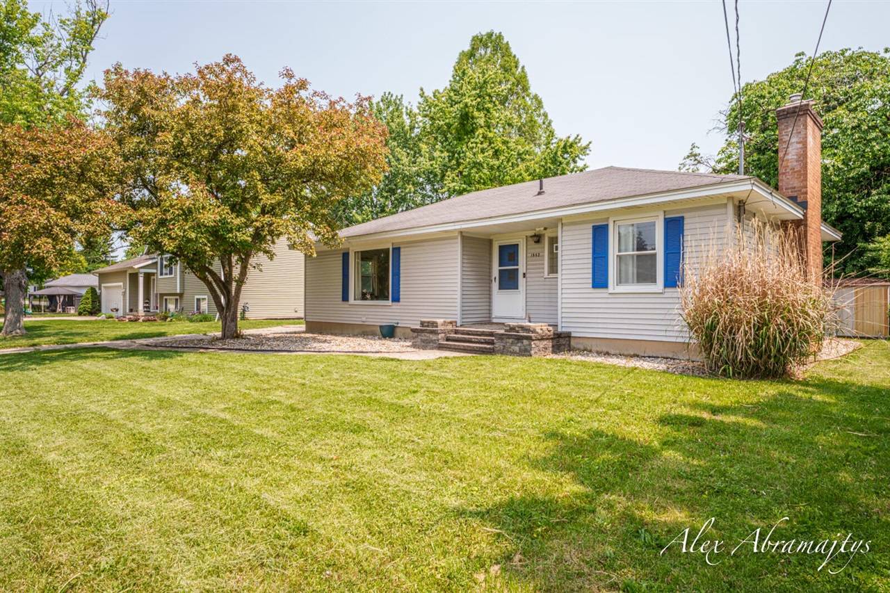 1862 Avondale Drive, Grand Rapids, MI 49506
