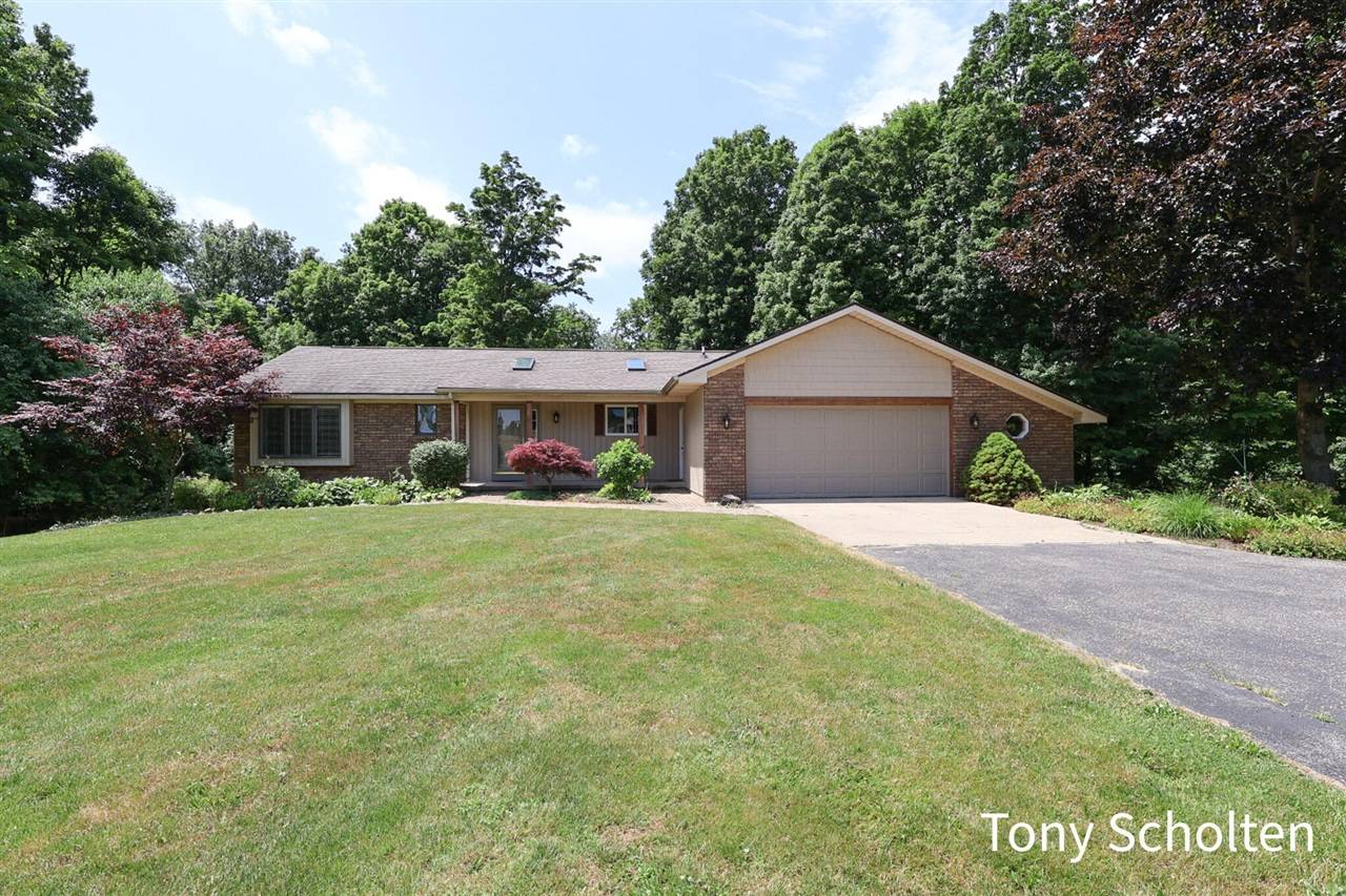 2550 Leonard Street, Marne, MI 49435-9662