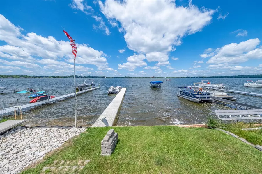 19336 E Chippewa Drive, Chippewa Lake, MI 49320