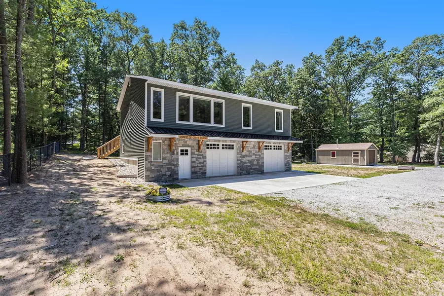 39 Linden Street, Twin Lake, MI 49457-9449