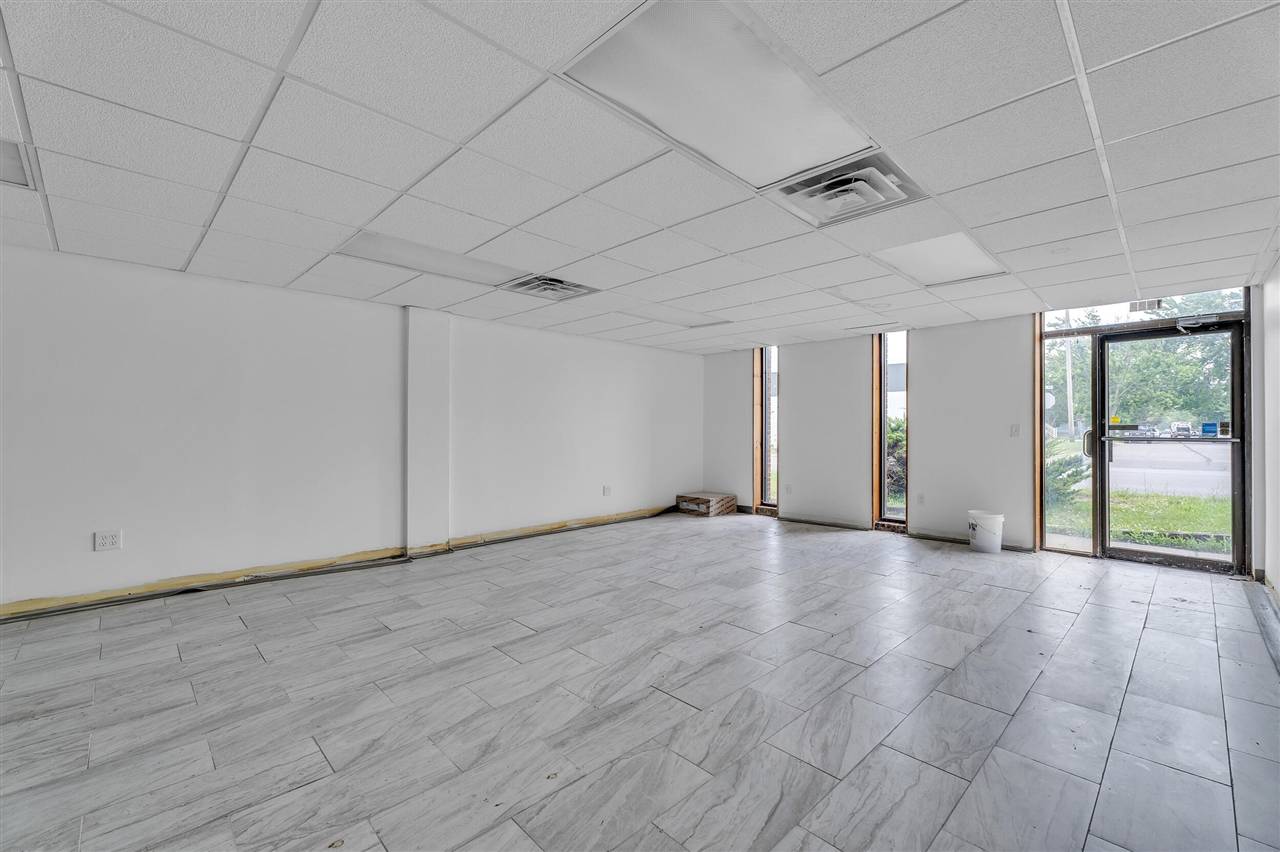 Wyandotte, MI 48192-2302,1522 Ford Avenue