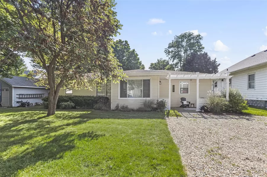 8929 Third Street, Baroda, MI 49101