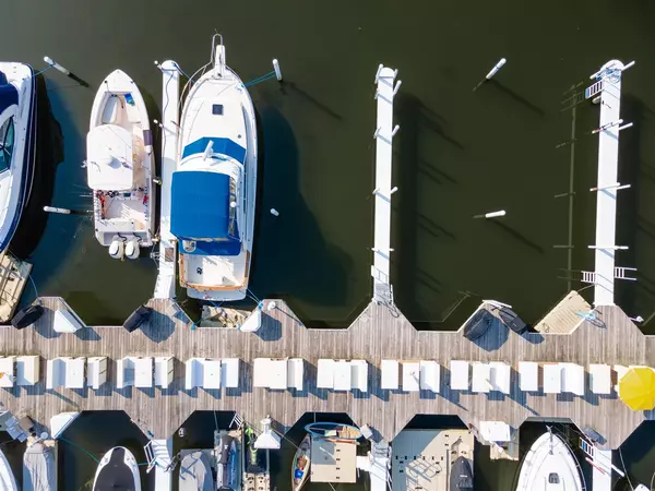 New Buffalo, MI 49117,90 Harbor Landing