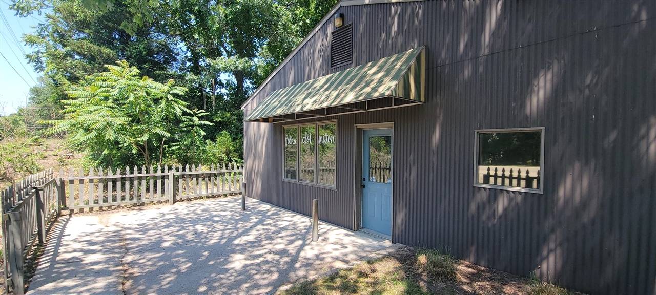 Saugatuck, MI 49453-9724,3383 Blue Star Highway