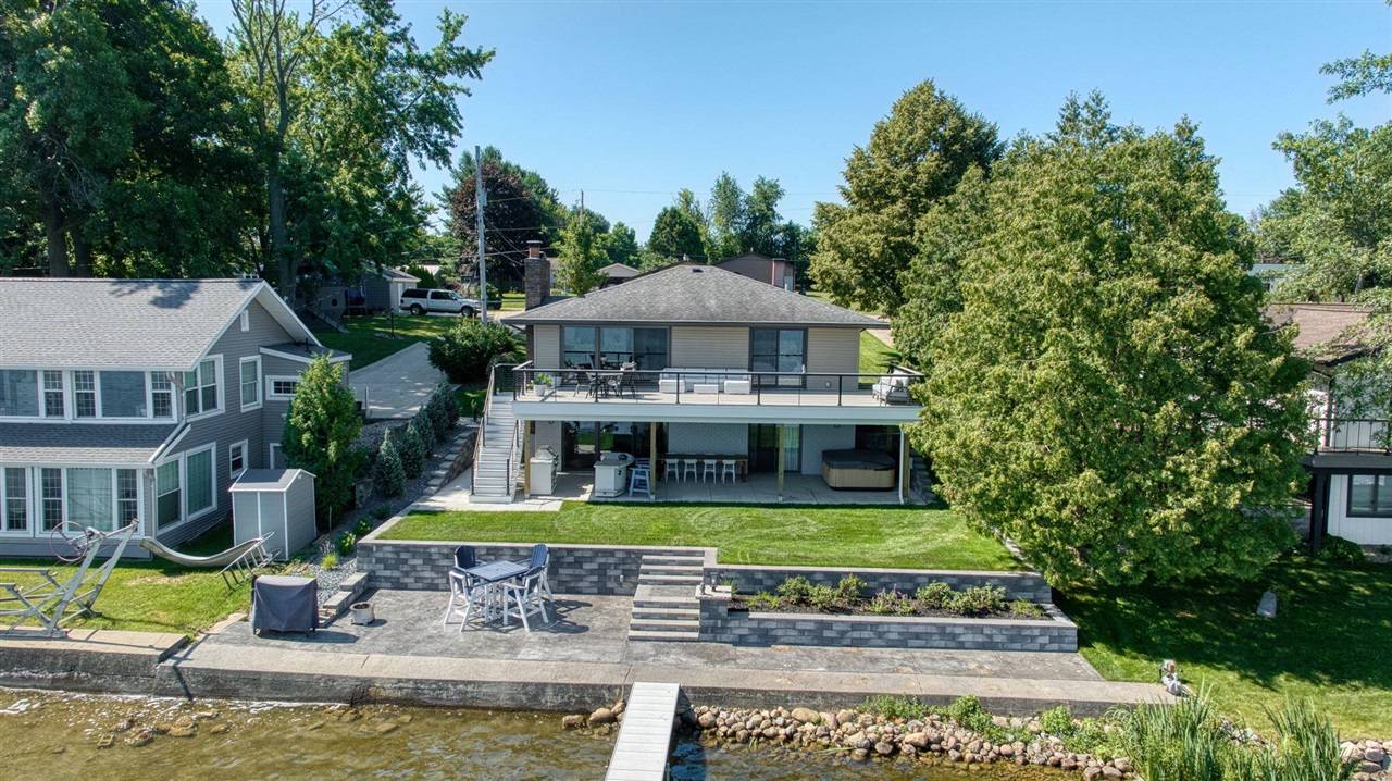 Clarklake, MI 49234-9751,1756 Eagle Point Road