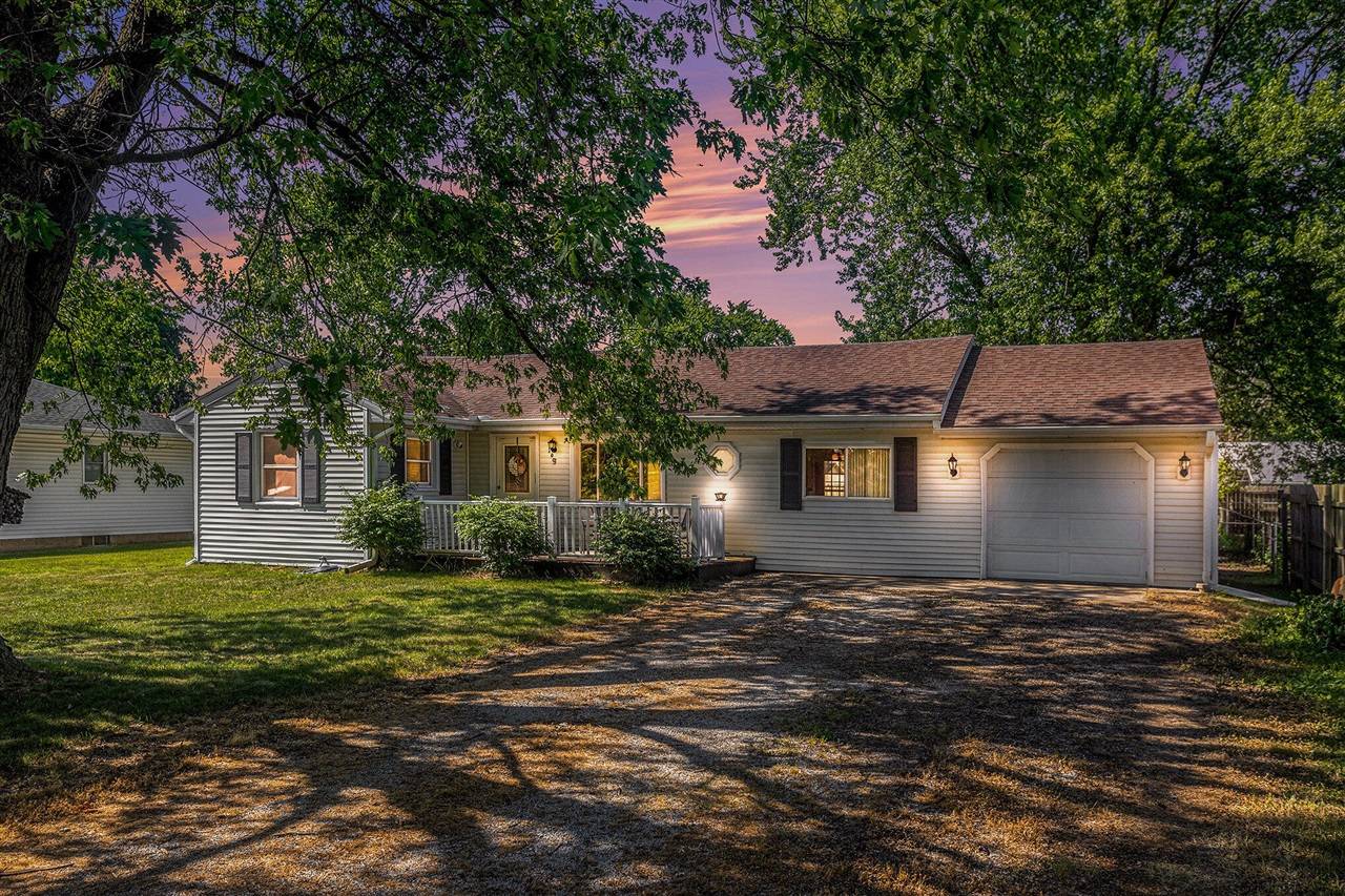 103 Broadway Avenue, White Pigeon, MI 49099-9721