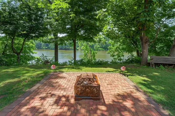 Niles, MI 49120,1834 Bond Street