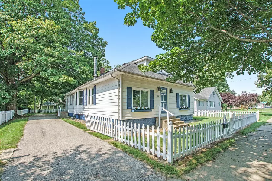 409 N Mechanic Street, Berrien Springs, MI 49103-1016